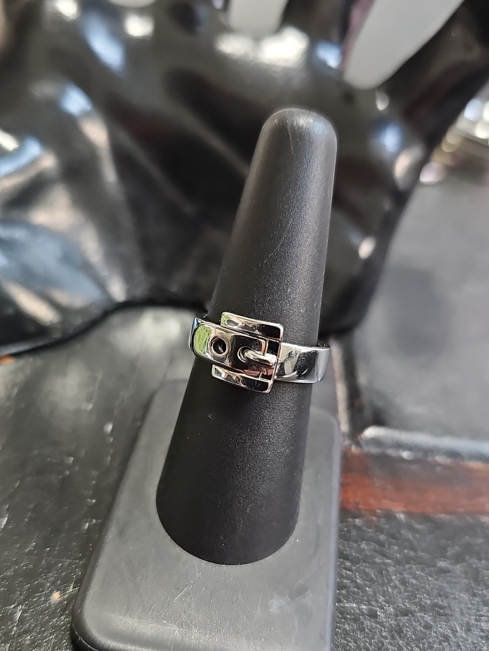 EUC Michael Kors Buckle Ring Silver Tone 7 Jewelry